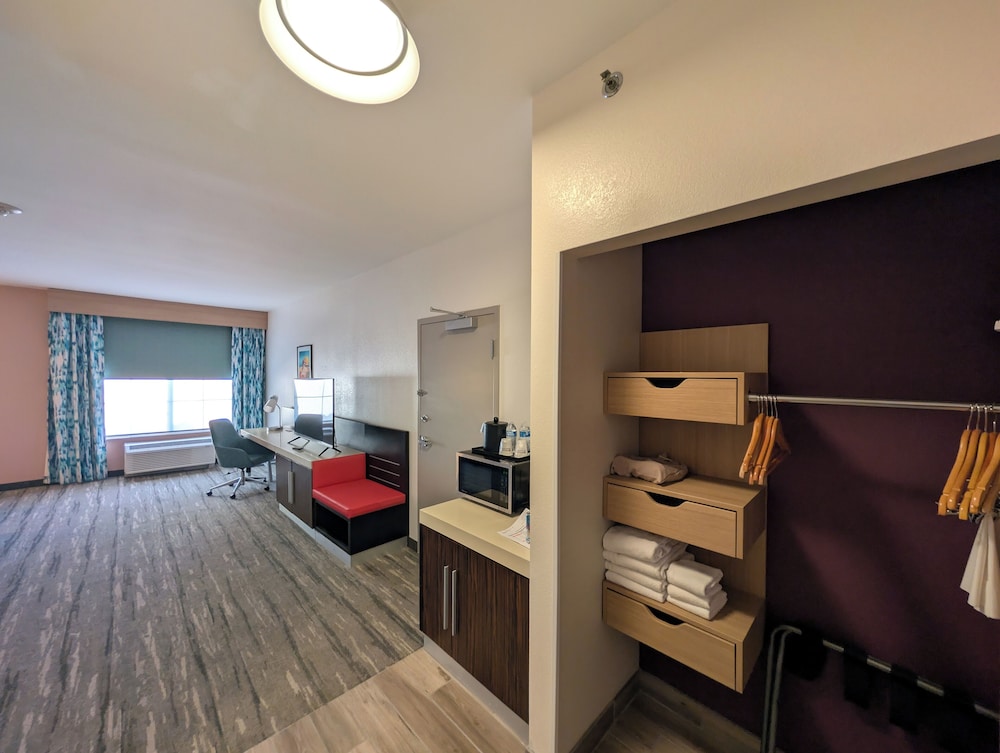 Hilton Garden Inn Las Vegas Strip South — Hotel rooms in Las Vegas, Nevada