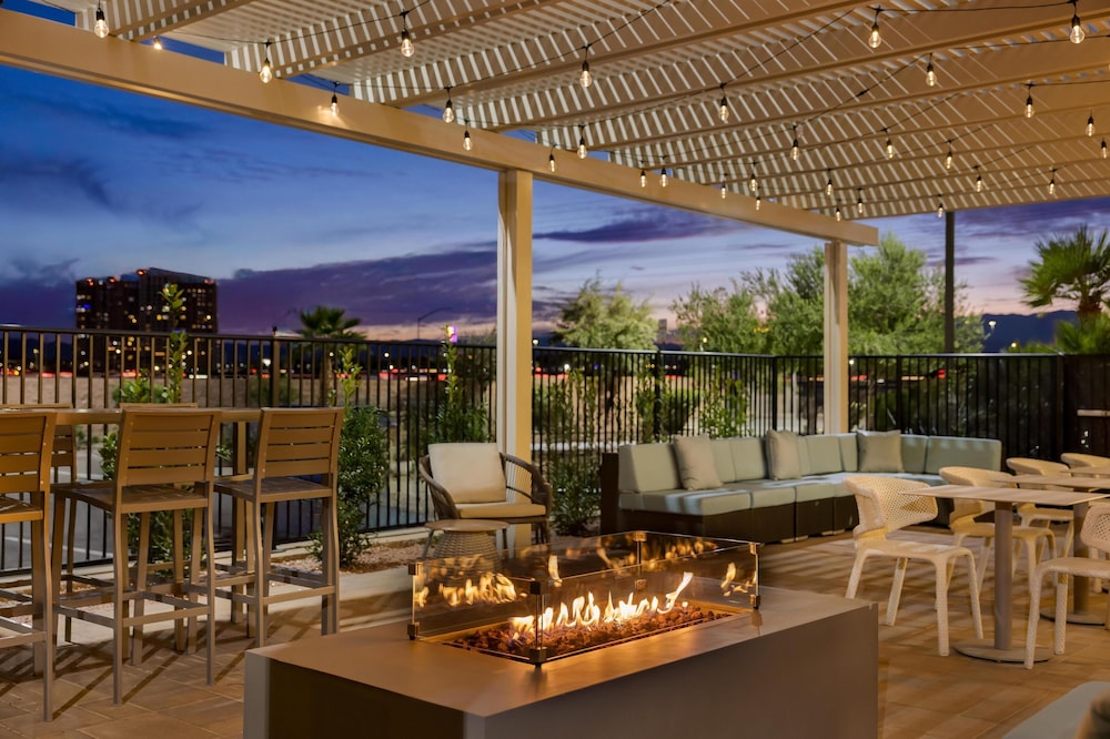 Hilton Garden Inn Las Vegas Strip South — Restaurant & bars in Las Vegas, Nevada
