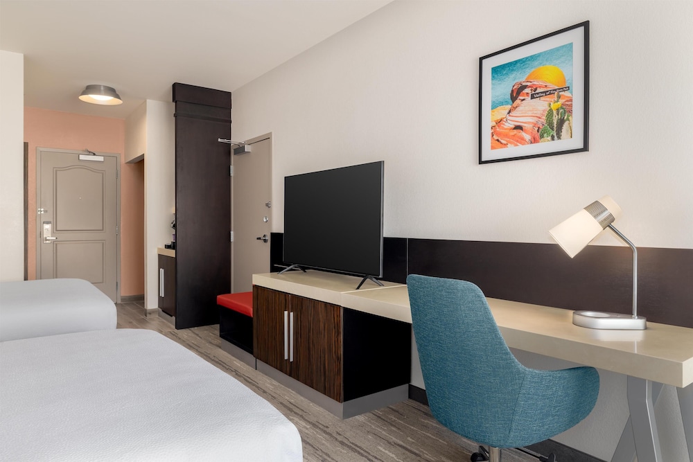 Hilton Garden Inn Las Vegas Strip South — Hotel rooms in Las Vegas, Nevada