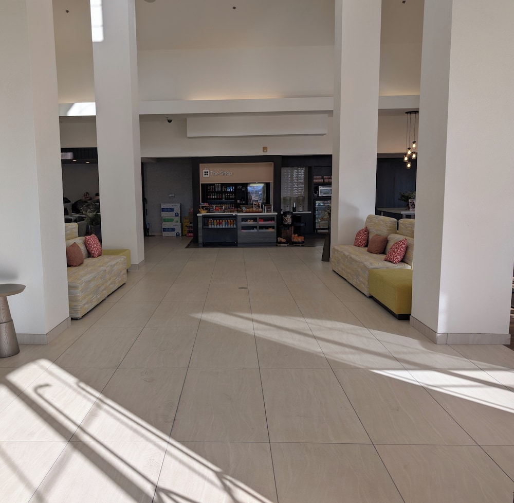 Hilton Garden Inn Las Vegas Strip South — Restaurant & bars in Las Vegas, Nevada