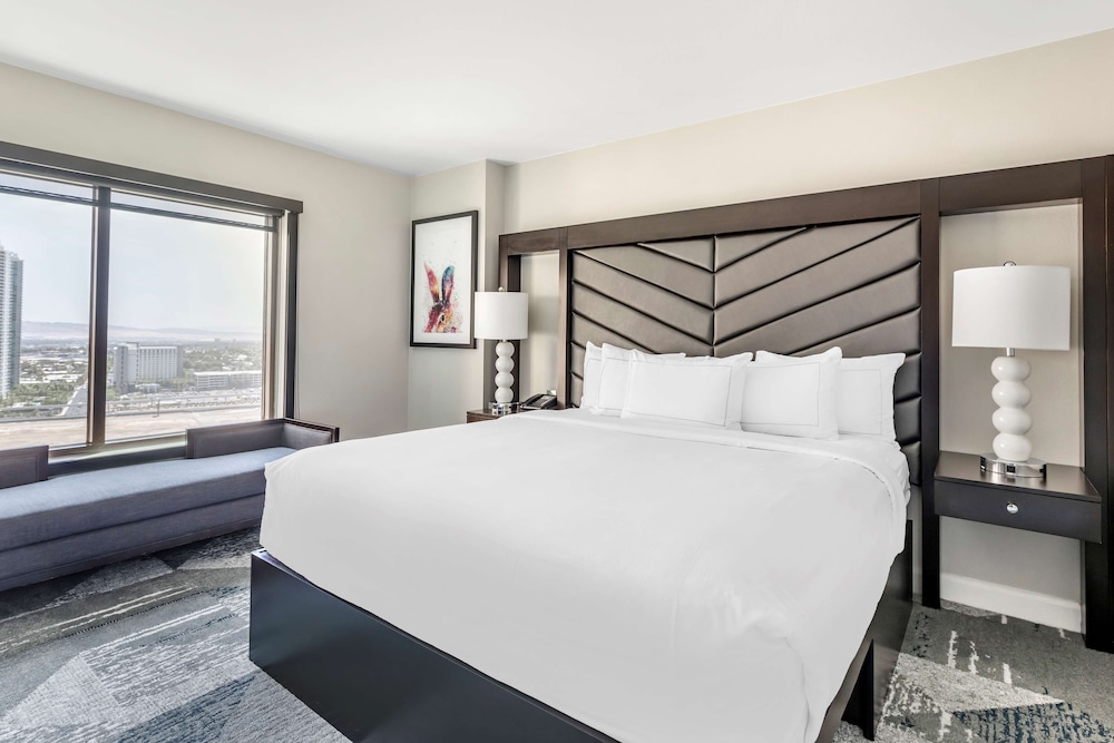 Hilton Grand Vacations Club on the Las Vegas Strip — Hotel rooms in Las Vegas, Nevada
