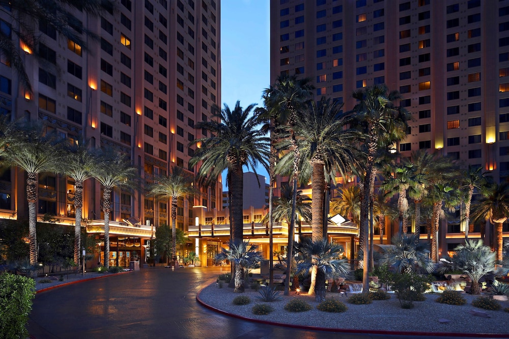 Hilton Grand Vacations Club on the Las Vegas Strip — Hotel building in Las Vegas, Nevada