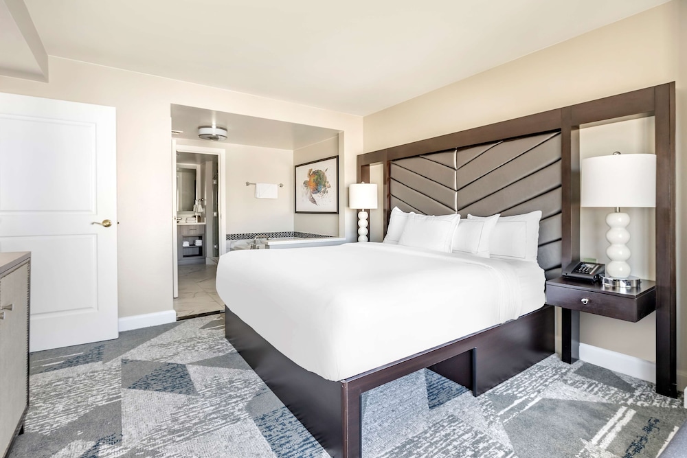Hilton Grand Vacations Club on the Las Vegas Strip — Hotel rooms in Las Vegas, Nevada