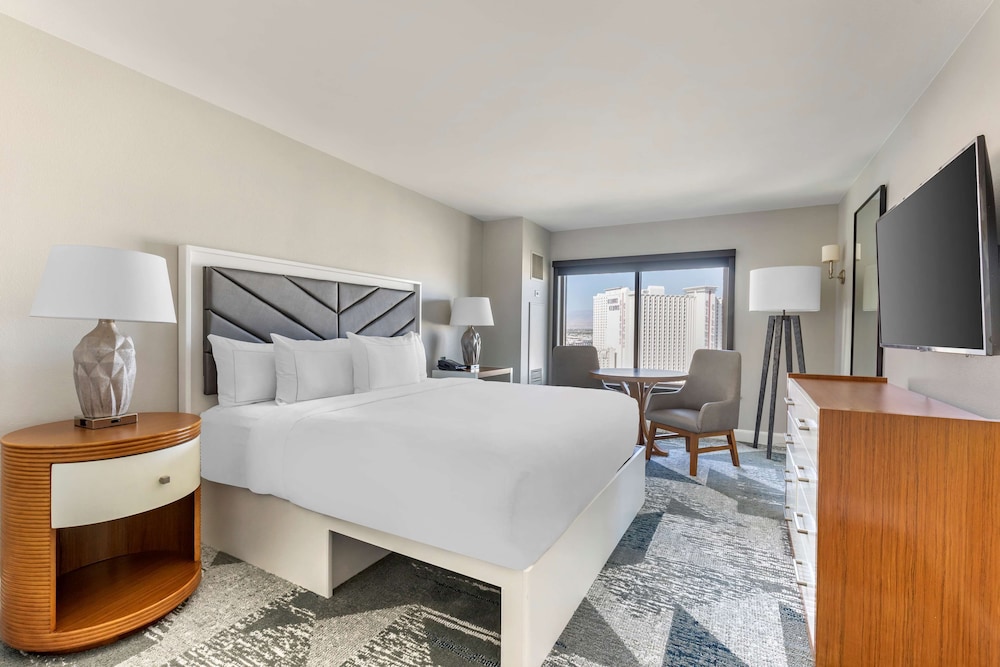 Hilton Grand Vacations Club on the Las Vegas Strip — Hotel rooms in Las Vegas, Nevada