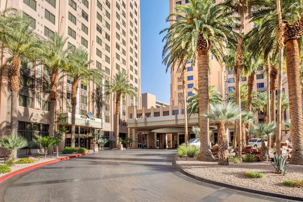 Hilton Grand Vacations Club on the Las Vegas Strip — Hotel building in Las Vegas, Nevada