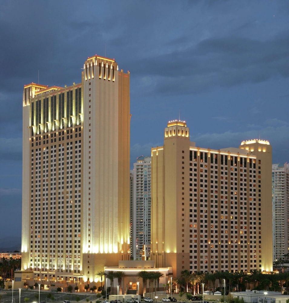 Hilton Grand Vacations Club on the Las Vegas Strip — Hotel building in Las Vegas, Nevada