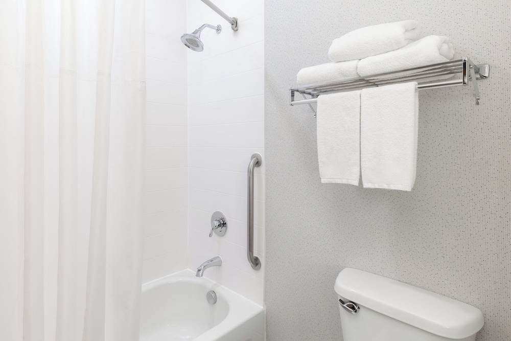 Holiday Inn Express & Suites Las Vegas SW - Spring Valley by IHG — Hotel rooms in Las Vegas, Nevada