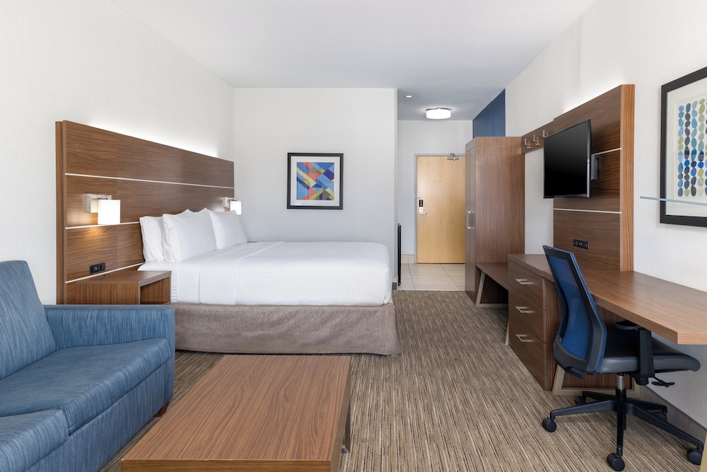 Holiday Inn Express & Suites Las Vegas SW - Spring Valley by IHG — Hotel rooms in Las Vegas, Nevada