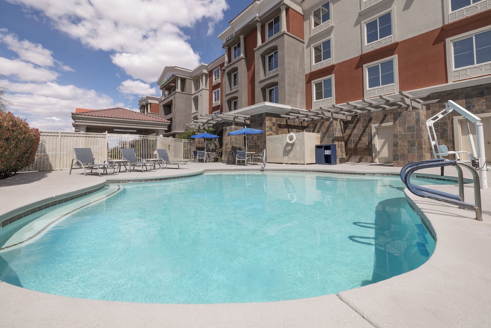 Holiday Inn Express & Suites Las Vegas SW - Spring Valley by IHG — Swimming pool in Las Vegas, Nevada
