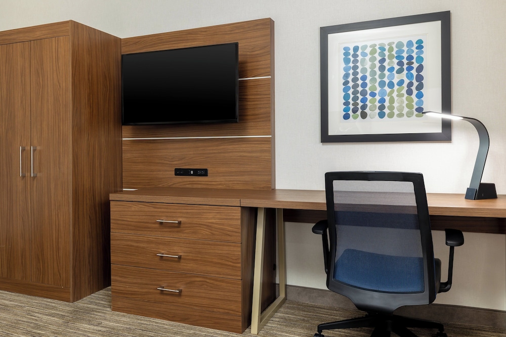 Holiday Inn Express & Suites Las Vegas SW - Spring Valley by IHG — Hotel rooms in Las Vegas, Nevada