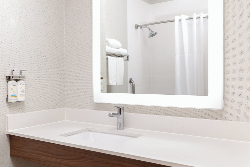Holiday Inn Express & Suites Las Vegas SW - Spring Valley by IHG — Hotel rooms in Las Vegas, Nevada
