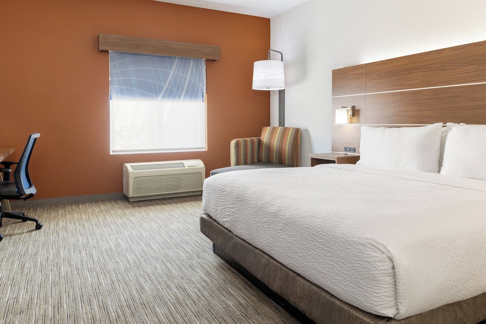 Holiday Inn Express & Suites Las Vegas SW - Spring Valley by IHG — Hotel rooms in Las Vegas, Nevada