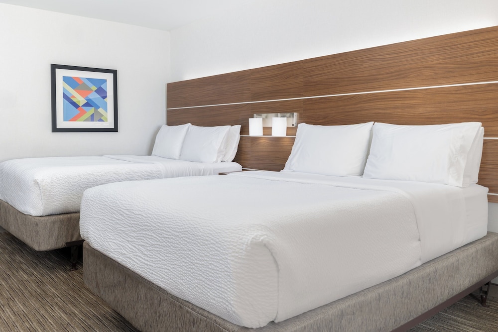 Holiday Inn Express & Suites Las Vegas SW - Spring Valley by IHG — Hotel rooms in Las Vegas, Nevada