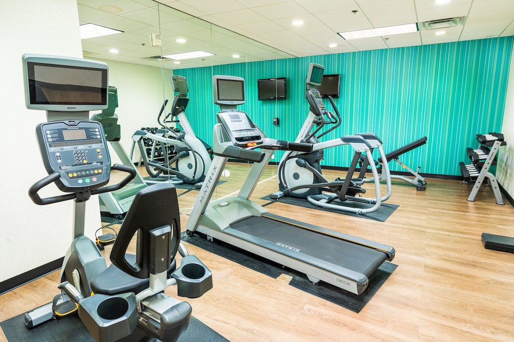 Holiday Inn Express & Suites Las Vegas SW - Spring Valley by IHG — Sports & recreation in Las Vegas, Nevada