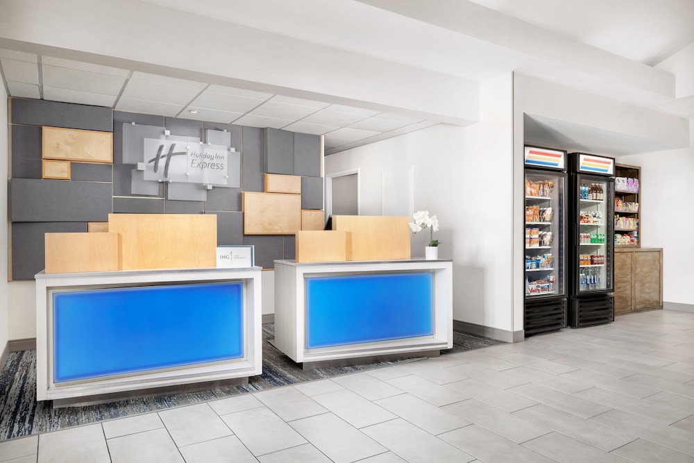 Holiday Inn Express Las Vegas - Stadium Area by IHG — Hotel building in Las Vegas, Nevada