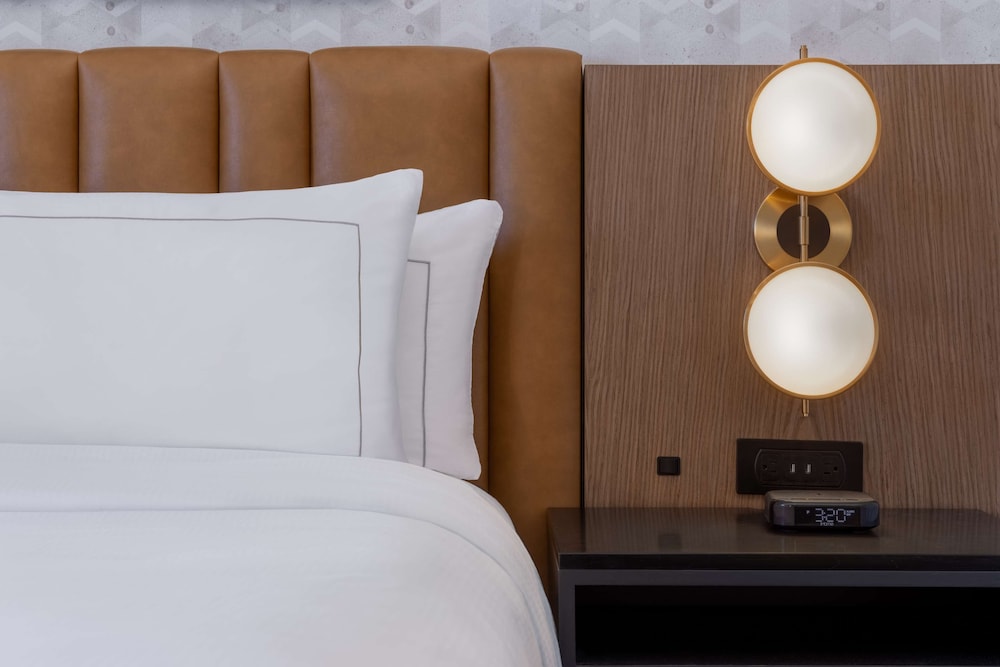 DoubleTree by Hilton Las Vegas East Flamingo — Hotel rooms in Las Vegas, Nevada