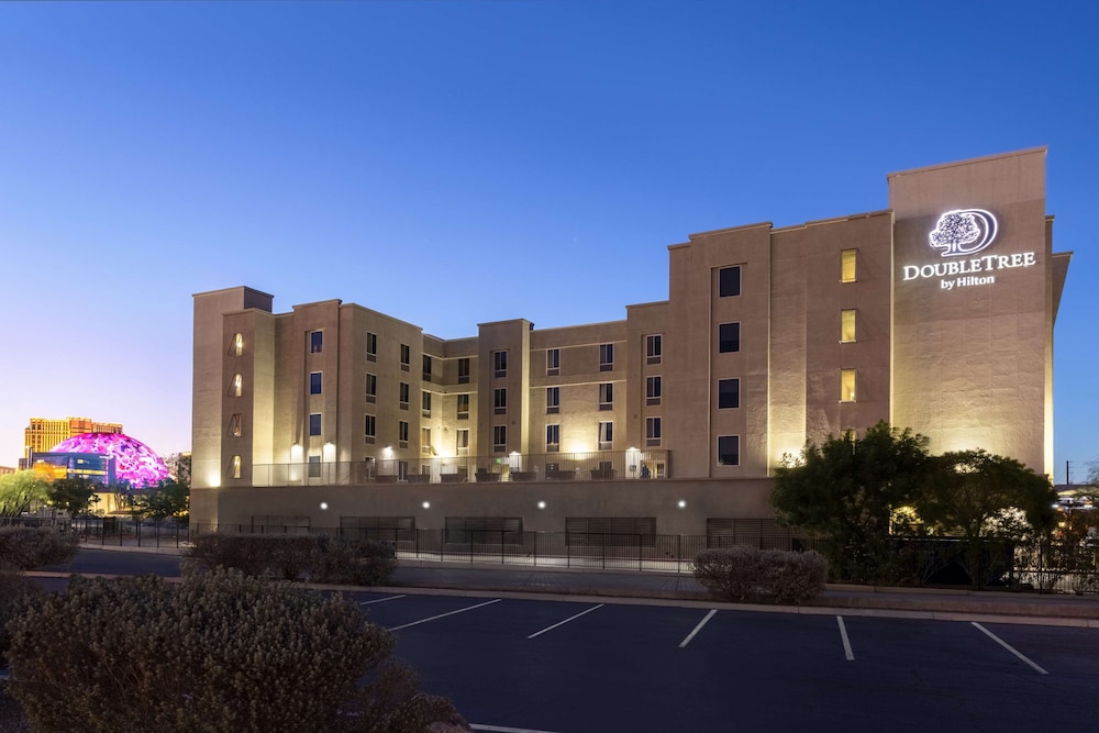 DoubleTree by Hilton Las Vegas East Flamingo — Hotel building in Las Vegas, Nevada
