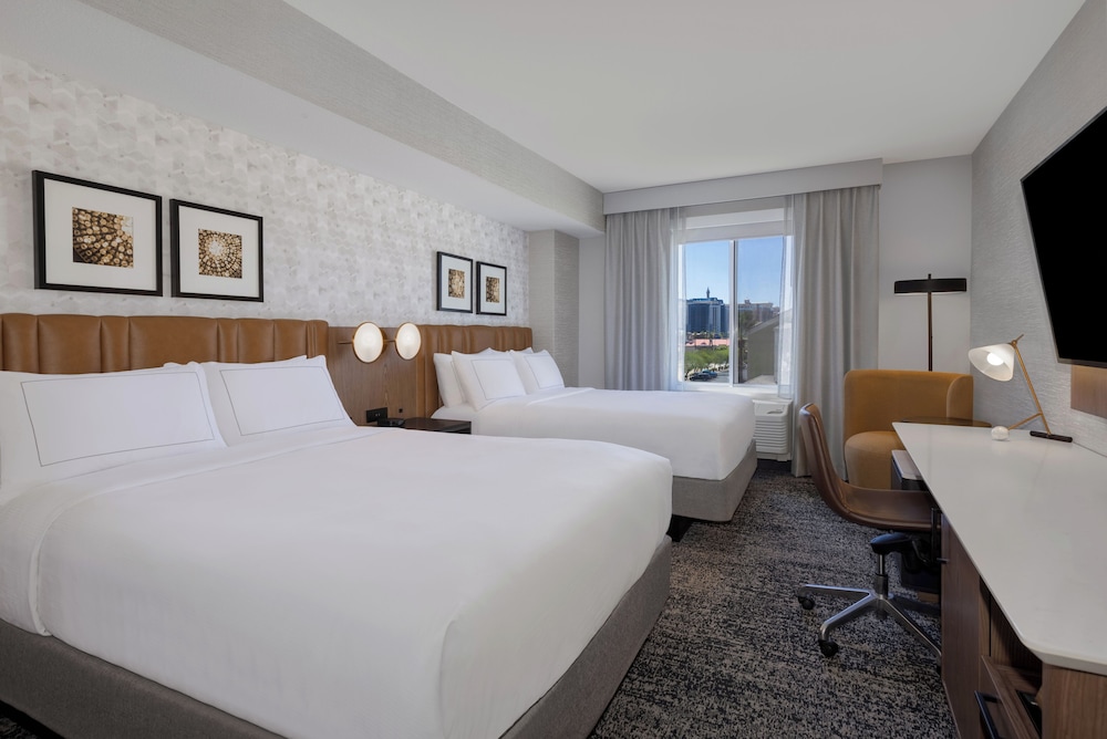 DoubleTree by Hilton Las Vegas East Flamingo — Hotel rooms in Las Vegas, Nevada