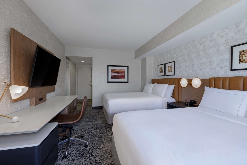 DoubleTree by Hilton Las Vegas East Flamingo — Hotel rooms in Las Vegas, Nevada