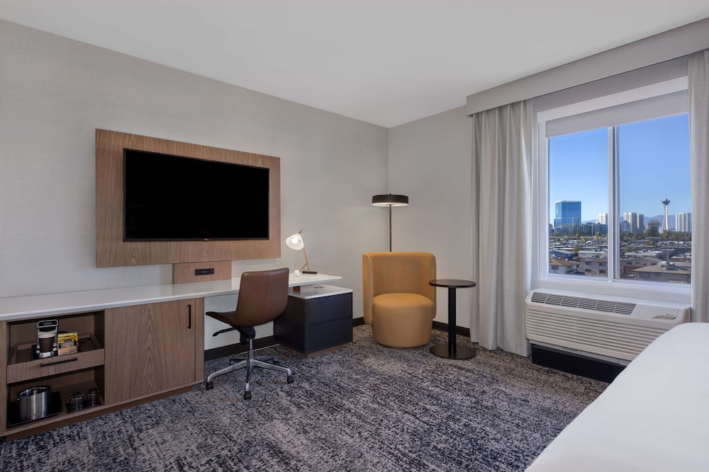 DoubleTree by Hilton Las Vegas East Flamingo — Hotel rooms in Las Vegas, Nevada