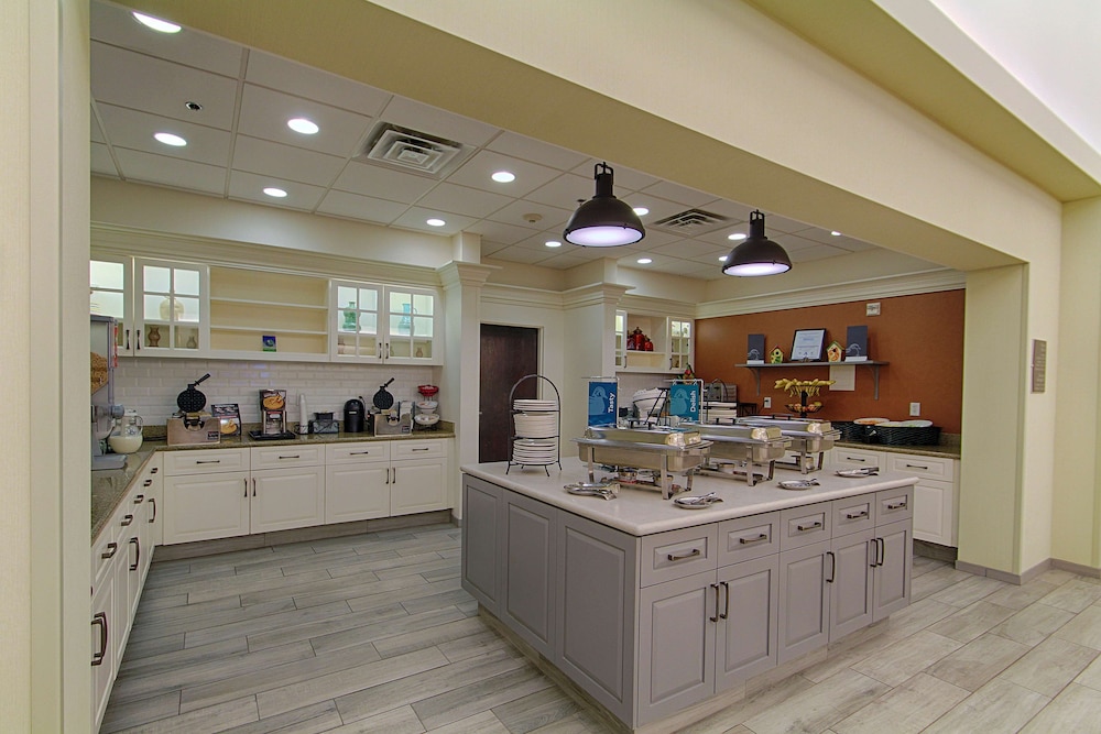 Homewood Suites by Hilton Las Vegas Airport — Restaurant & bars in Las Vegas, Nevada