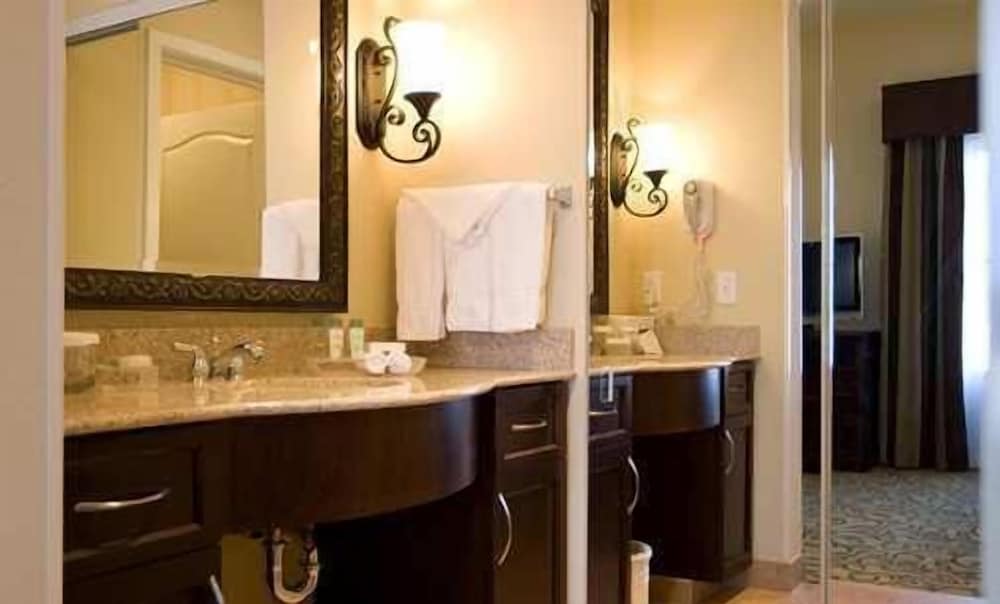 Homewood Suites by Hilton Las Vegas Airport — Hotel rooms in Las Vegas, Nevada