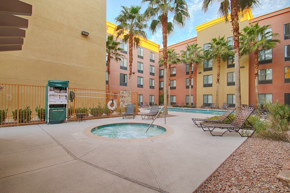 Homewood Suites by Hilton Las Vegas Airport — Swimming pool in Las Vegas, Nevada