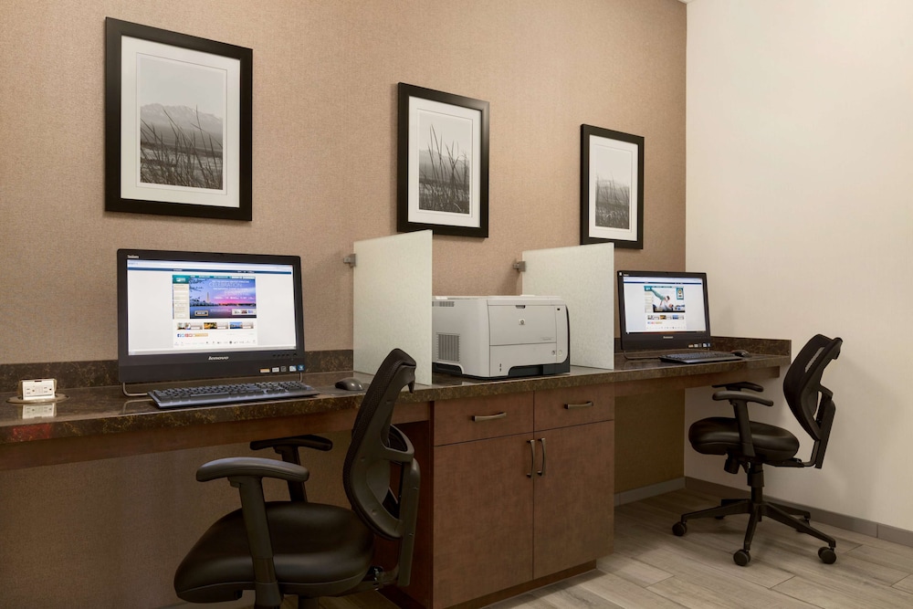 Homewood Suites by Hilton Las Vegas Airport — Hotel building in Las Vegas, Nevada
