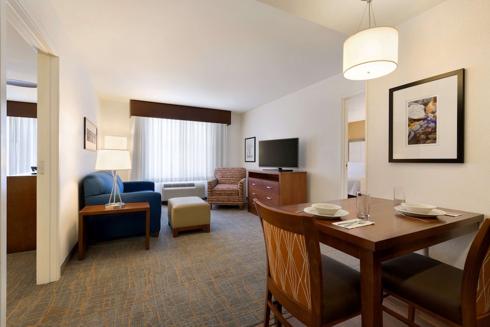 Homewood Suites by Hilton Las Vegas Airport — Hotel rooms in Las Vegas, Nevada