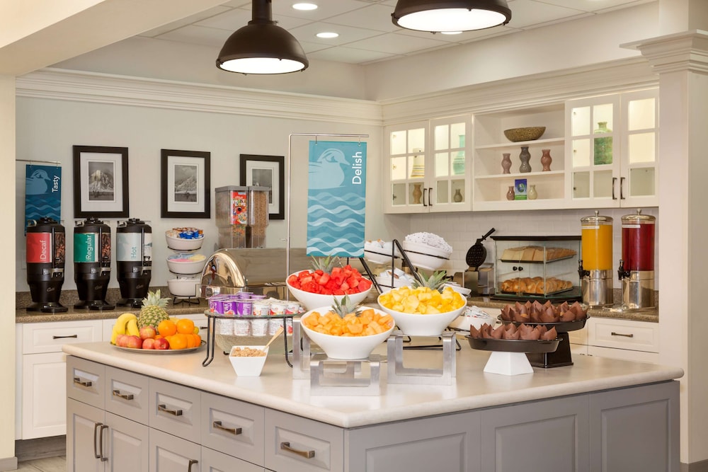 Homewood Suites by Hilton Las Vegas Airport — Restaurant & bars in Las Vegas, Nevada
