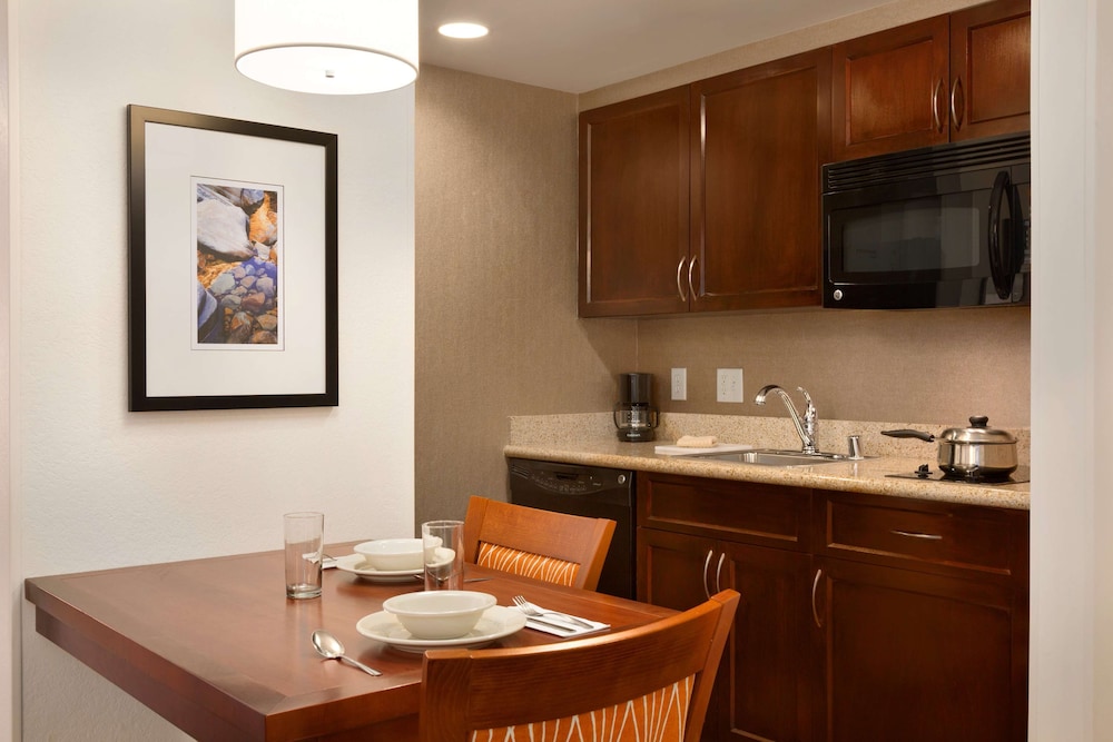 Homewood Suites by Hilton Las Vegas Airport — Hotel rooms in Las Vegas, Nevada