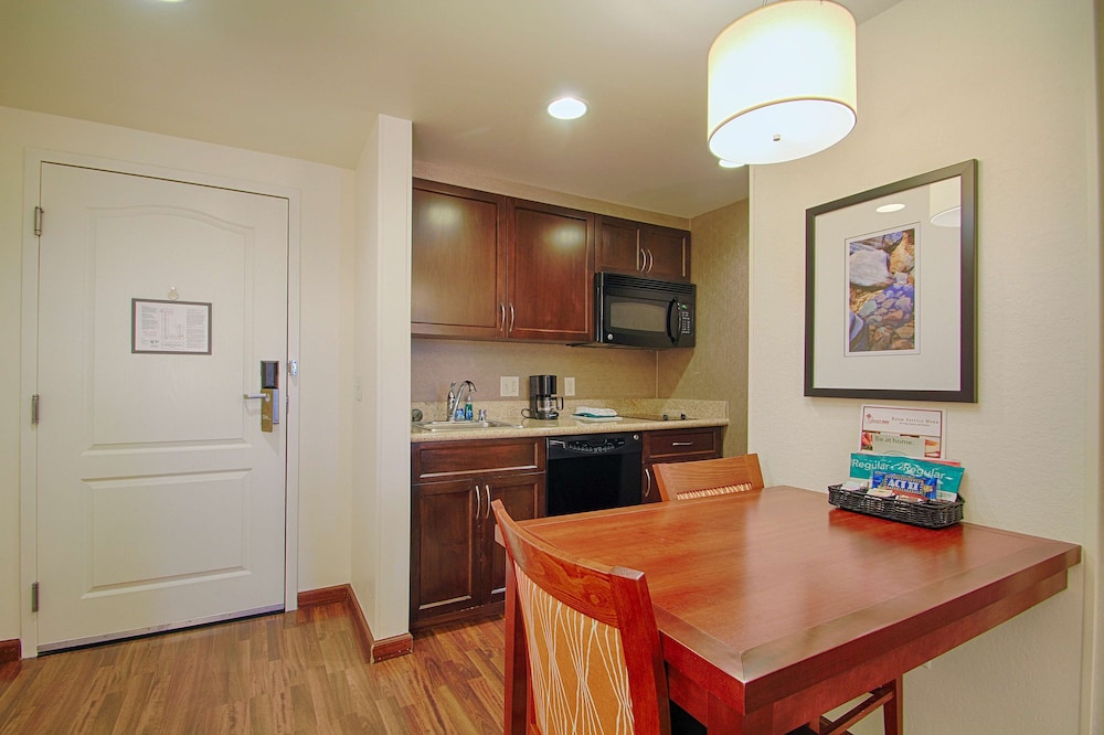 Homewood Suites by Hilton Las Vegas Airport — Hotel rooms in Las Vegas, Nevada