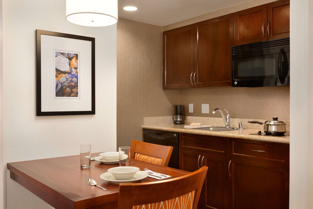 Homewood Suites by Hilton Las Vegas Airport — Hotel rooms in Las Vegas, Nevada