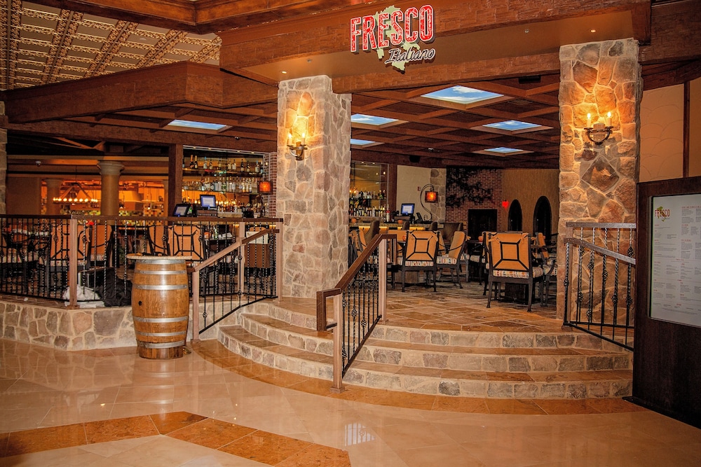 Westgate Las Vegas Resort & Casino — Restaurant & bars in Las Vegas, Nevada