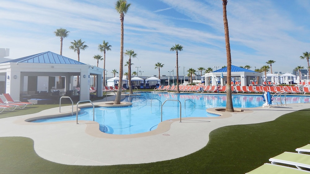 Westgate Las Vegas Resort & Casino — Swimming pool in Las Vegas, Nevada