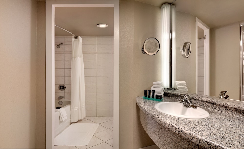 Westgate Las Vegas Resort & Casino — Hotel rooms in Las Vegas, Nevada
