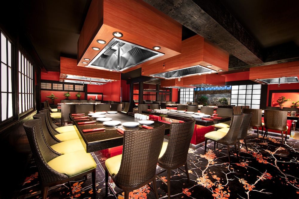 Westgate Las Vegas Resort & Casino — Restaurant & bars in Las Vegas, Nevada