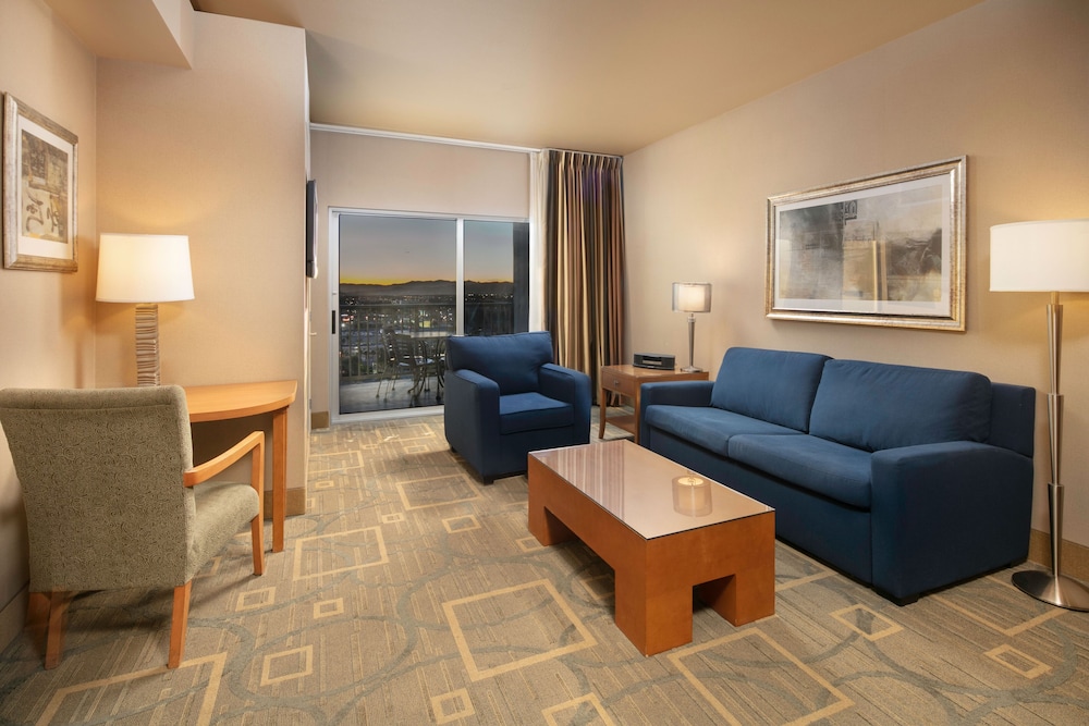 The Platinum Hotel — Hotel rooms in Las Vegas, Nevada