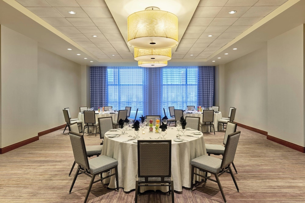 Renaissance Las Vegas Hotel — Restaurant & bars in Las Vegas, Nevada