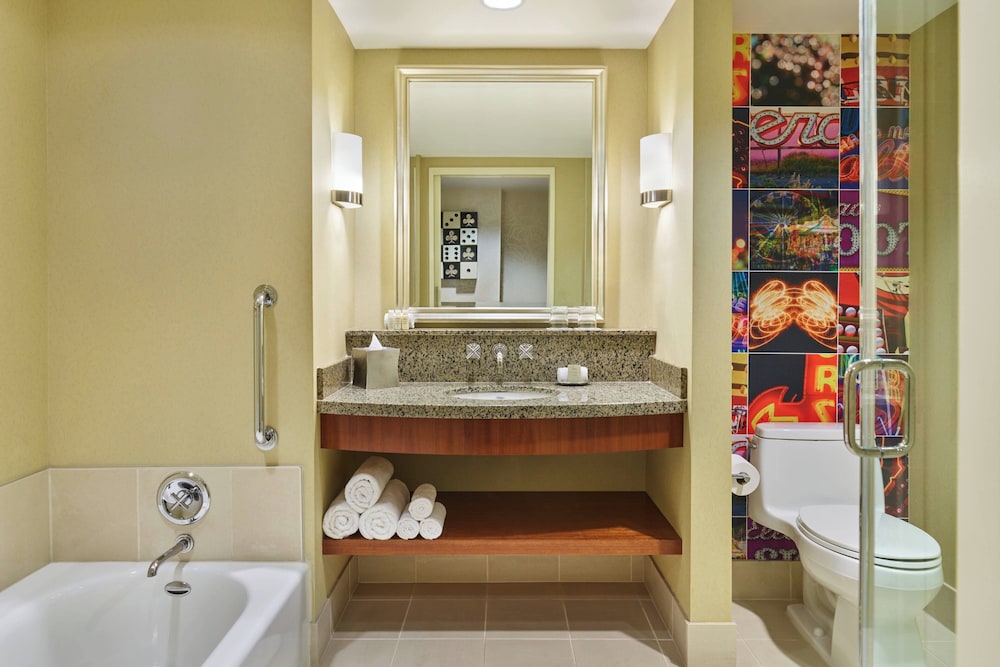 Renaissance Las Vegas Hotel — Hotel rooms in Las Vegas, Nevada