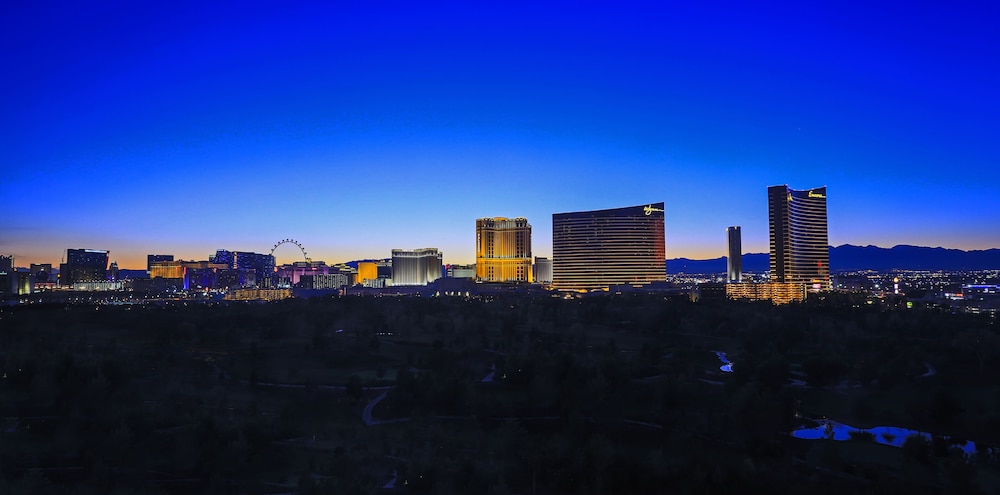Renaissance Las Vegas Hotel — Attractions in the area in Las Vegas, Nevada