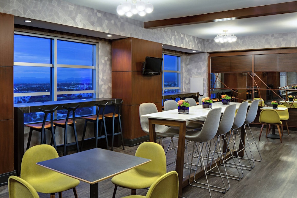 Renaissance Las Vegas Hotel — Restaurant & bars in Las Vegas, Nevada