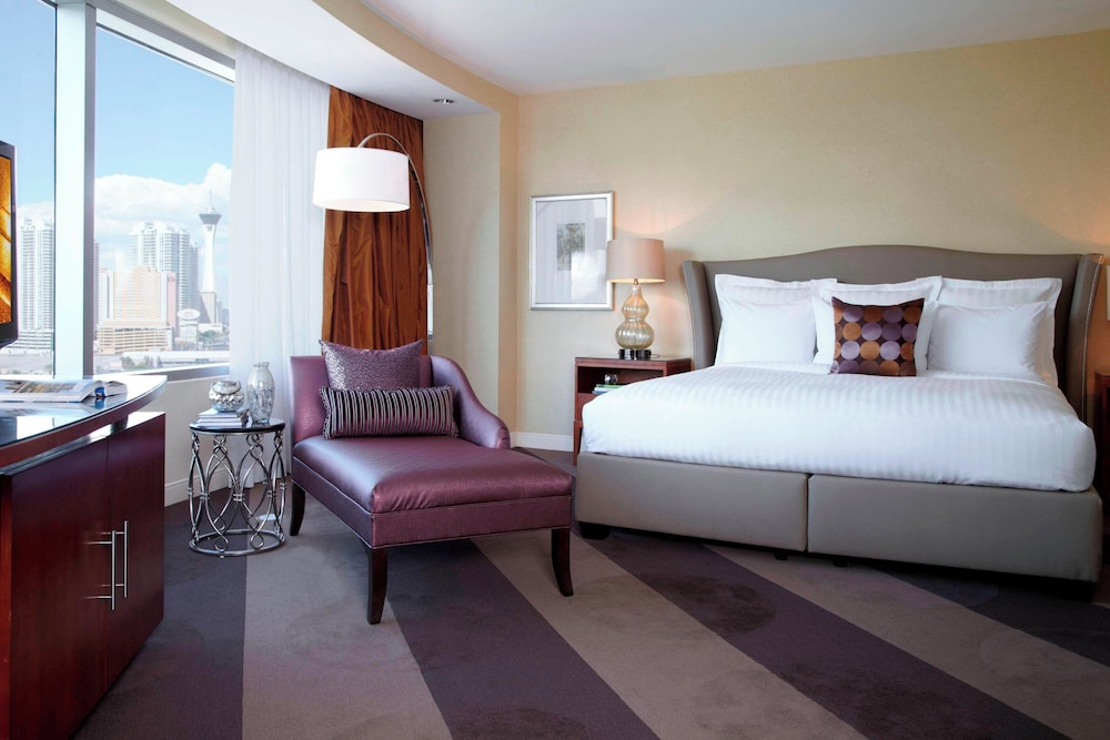 Renaissance Las Vegas Hotel — Hotel rooms in Las Vegas, Nevada