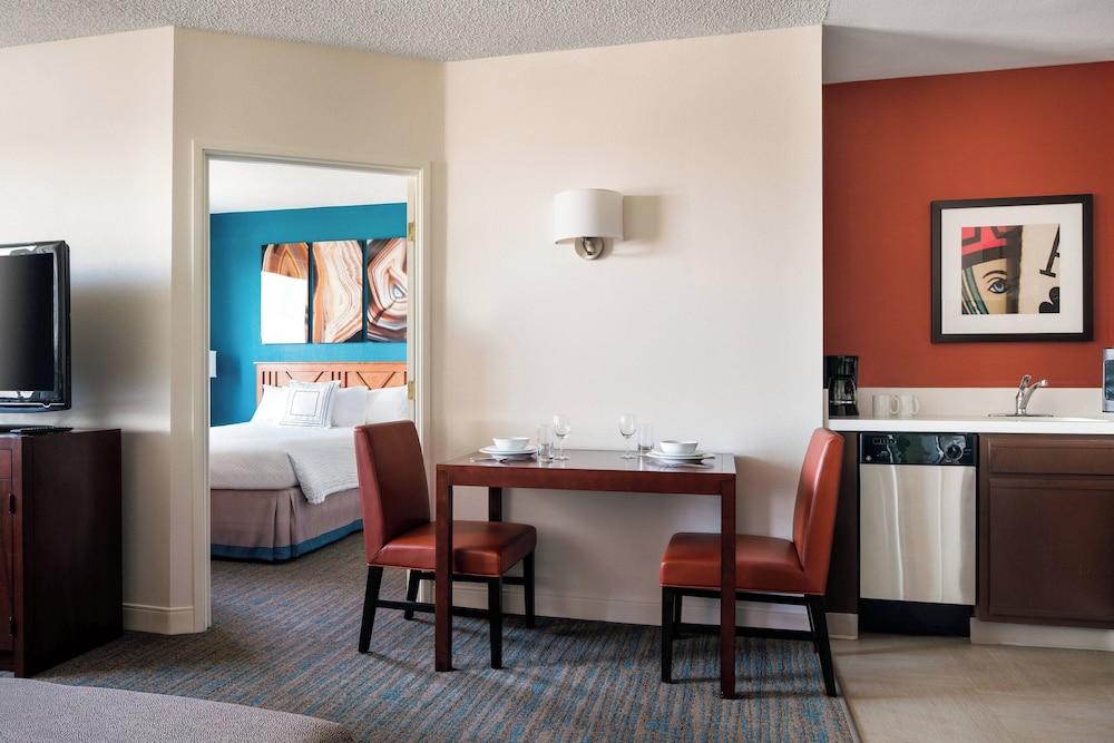 Residence Inn by Marriott Las Vegas Hughes Center — Hotel rooms in Las Vegas, Nevada
