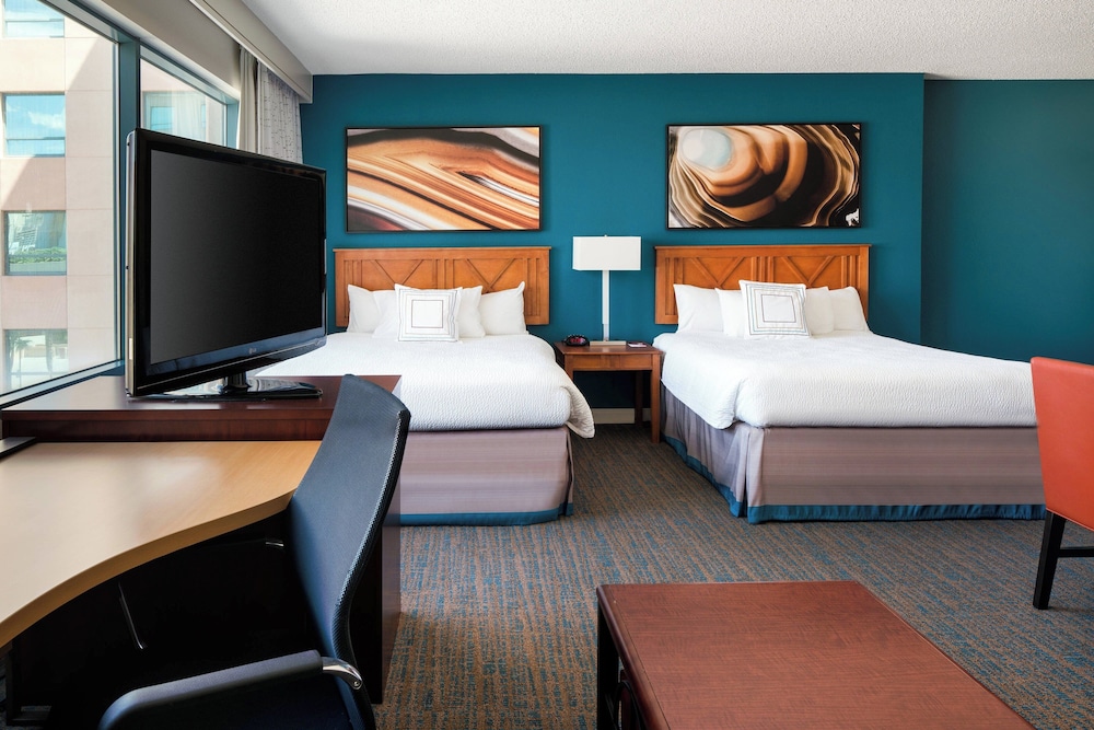 Residence Inn by Marriott Las Vegas Hughes Center — Hotel rooms in Las Vegas, Nevada