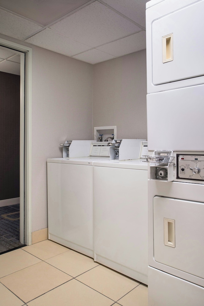 Residence Inn by Marriott Las Vegas Hughes Center — Hotel rooms in Las Vegas, Nevada