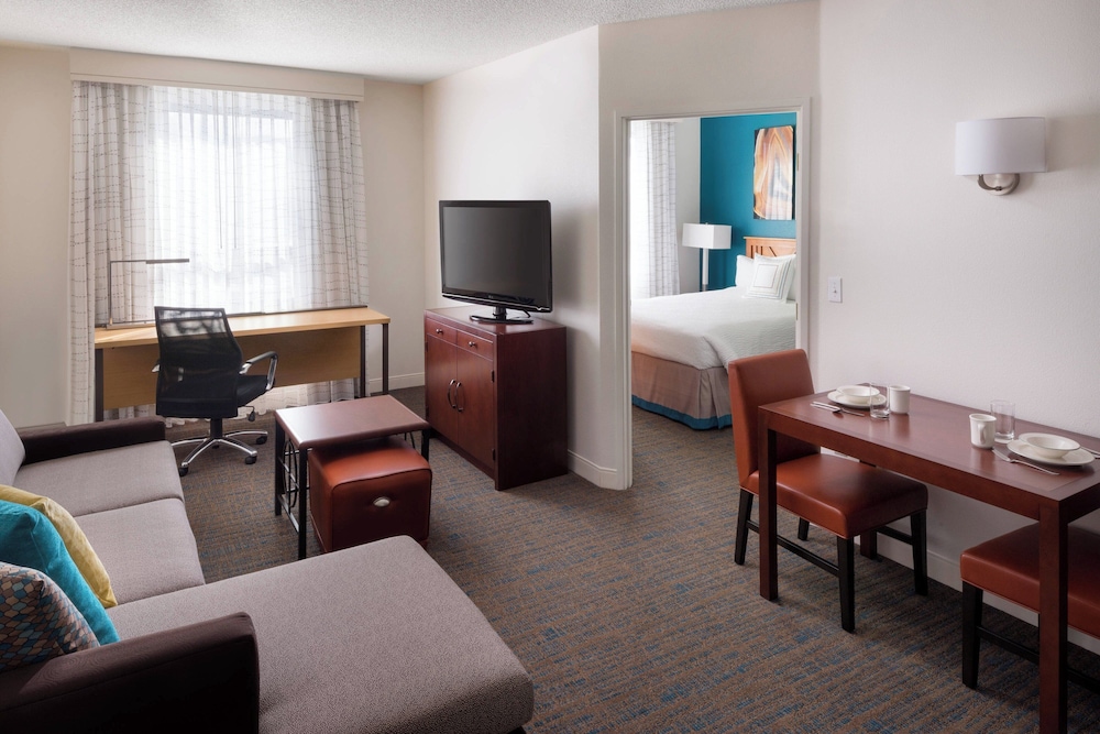 Residence Inn by Marriott Las Vegas Hughes Center — Hotel rooms in Las Vegas, Nevada