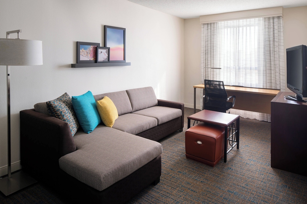 Residence Inn by Marriott Las Vegas Hughes Center — Hotel rooms in Las Vegas, Nevada