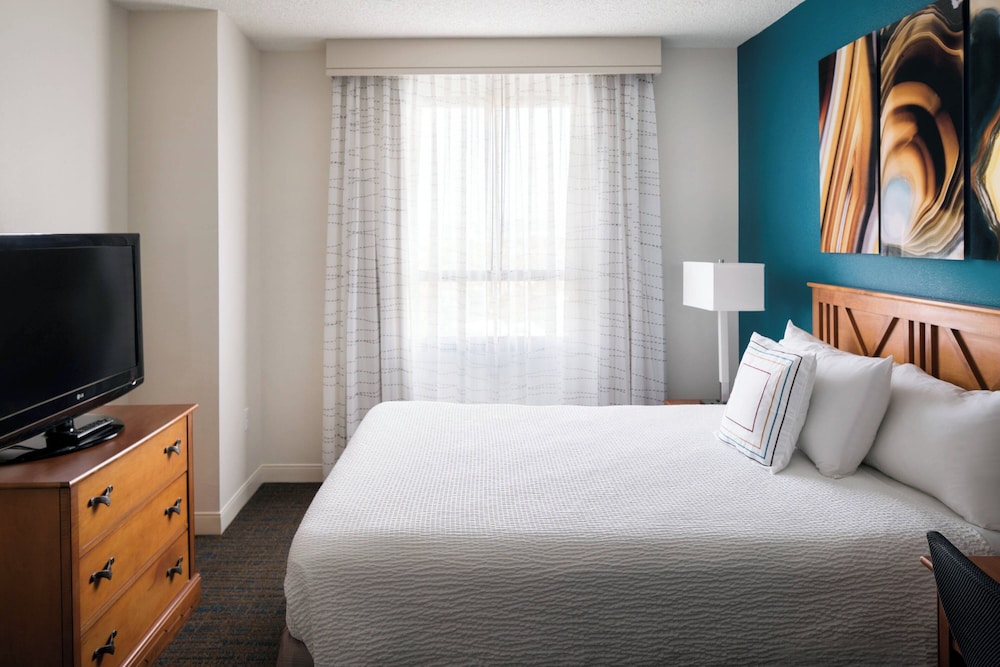Residence Inn by Marriott Las Vegas Hughes Center — Hotel rooms in Las Vegas, Nevada