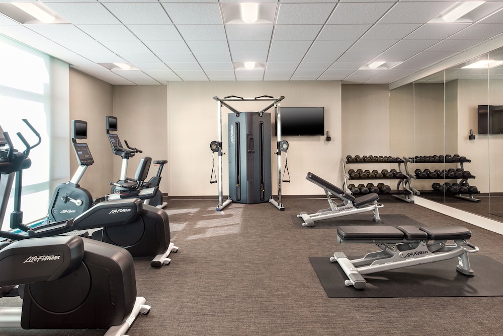 Residence Inn by Marriott Las Vegas Hughes Center — Sports & recreation in Las Vegas, Nevada